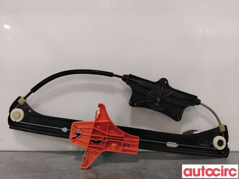 Ruteheis til VW Passat 2015-2019 (Fase 1) (B8) (B8) (VOLKSWAGEN|3G9839461B|)