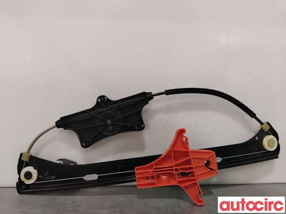 Ruteheis til VW Passat 2015-2019 (Fase 1) (B8) (B8) (VOLKSWAGEN|3G9839462B|)