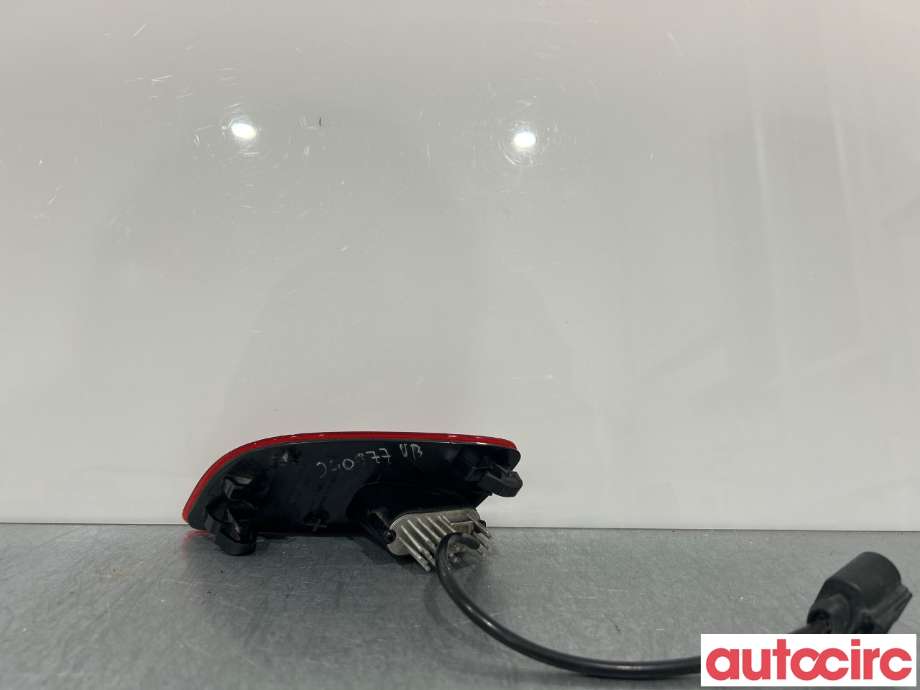 Baklykt fra støtfanger til VW ID.4 2020-->> (VOLKSWAGEN ID4|11B945701A)
