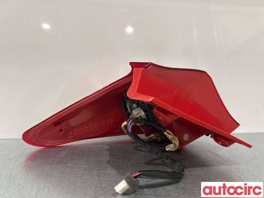 Baklykt høyre til Toyota Auris 2013-2015 (Type II, Fase 1)  (TOYOTA|8155102730)