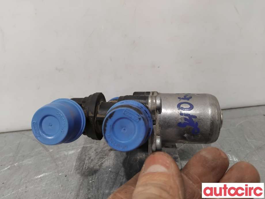 Diverse deler til VW ID.4 2020-->>  (VOLKSWAGEN|5Q0906457C|)
