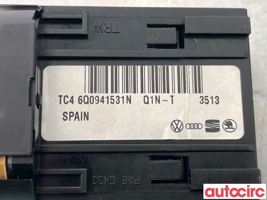 Bryter lys til VW Amarok 2010-2016 (Type I, Fase 1)  (VOLKSWAGEN|6R0941531G||6Q0941531N)
