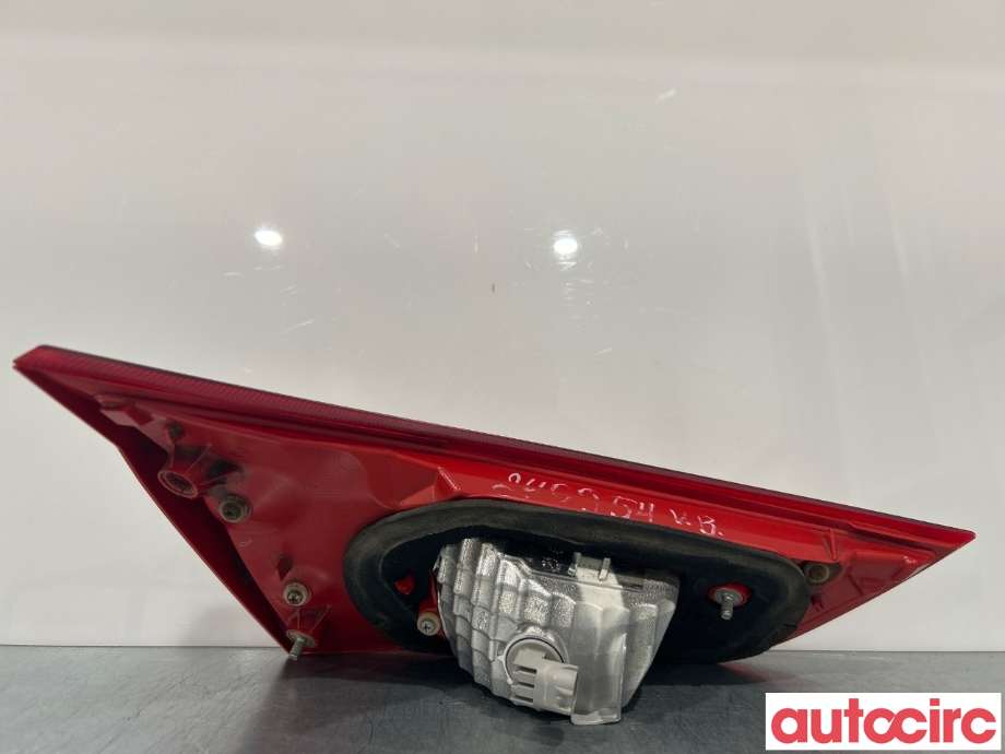 Baklykt høyre indre til Toyota Auris 2013-2015 (Type II, Fase 1)  (TOYOTA|8158102460)