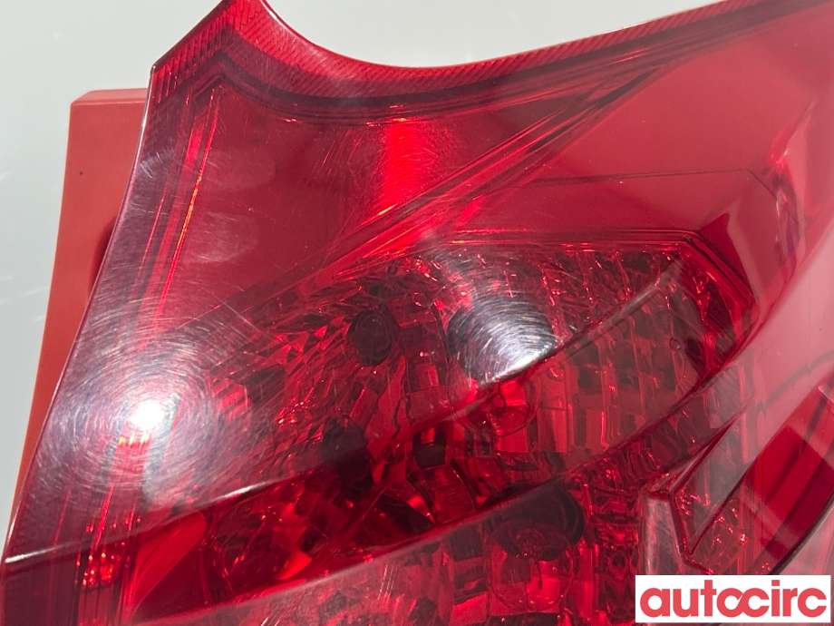 Baklykt venstre til Toyota Auris 2013-2015 (Type II, Fase 1)  (TOYOTA|8156102740)