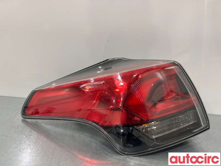 Baklykt venstre til Toyota RAV4, 2016-2019 (Type IV, Fase 2)  (TOYOTA|8155142200)