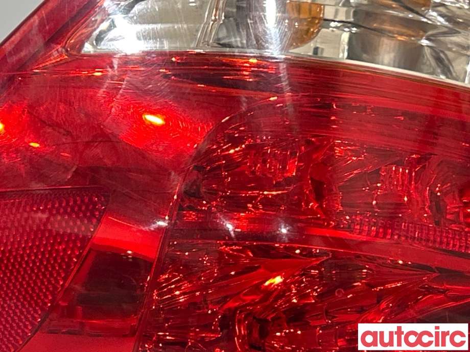Baklykt høyre til Toyota RAV4 2006-2009 (Type III, Fase 1)  (TOYOTA|8155142091)