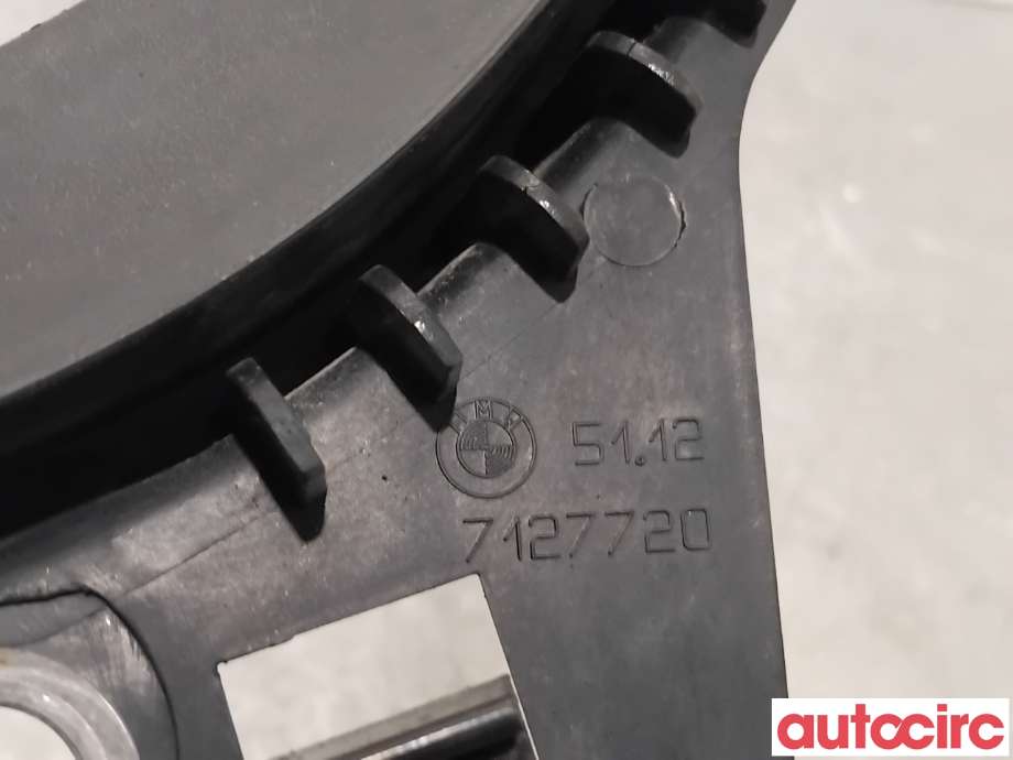 Støtfanger bak midtre del til BMW 3-Serie 2005-2011 (E90/E91/E92/E93) (E90/E91/E92/E93) (BMW|51127127720|)