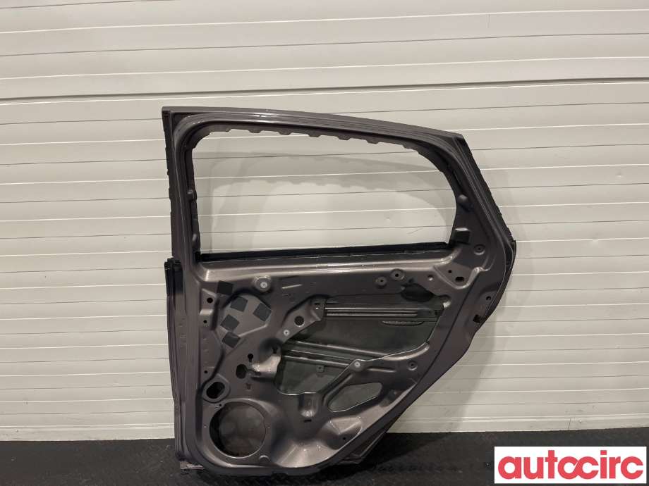 Dør høyre bak til Ford Focus 2011-2014 (Type III, Fase 1)  (FORD|2172759|PBM51-A24630-BF|)