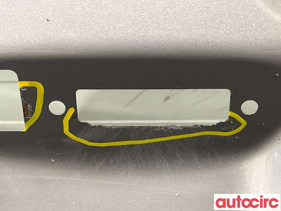 Bakluke combi til Toyota Auris 2013-2015 (Type II, Fase 1)  (TOYOTA|6700502240|6700502290)