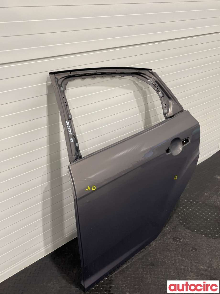 Dør venstre bak til Ford Focus 2011-2014 (Type III, Fase 1)  (FORD|2172759|PBM51-A24631-BF|)