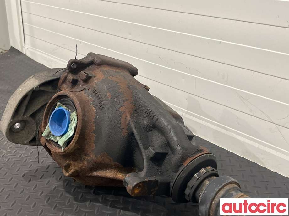 Kardang klokke bak til BMW X5 2007-2013 (E70) (E70) (BMW|33107590914)