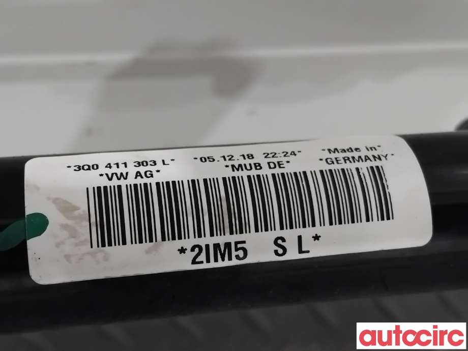 Stabilisatorstag foran til VW Passat 2015-2019 (Fase 1) (B8) (B8) (VOLKSWAGEN|3Q0411303L|)