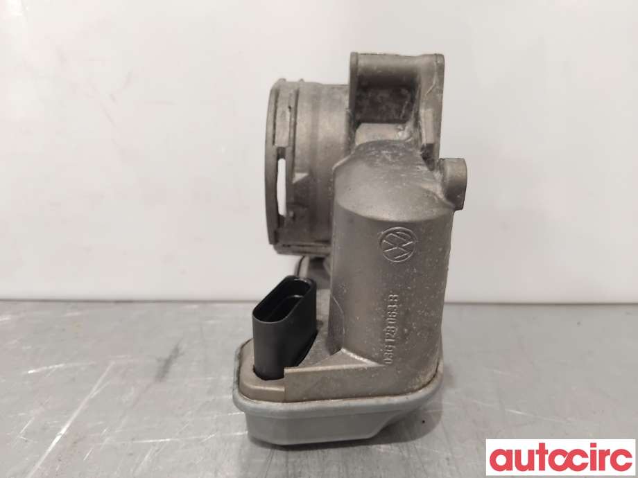 Spjeldhus til VW Passat 2005-2010 (B6) (B6) (VOLKSWAGEN|03G128063B||03G128063R)