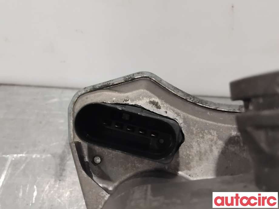 Spjeldhus til VW Passat 2005-2010 (B6) (B6) (VOLKSWAGEN|03G128063B||03G128063R)