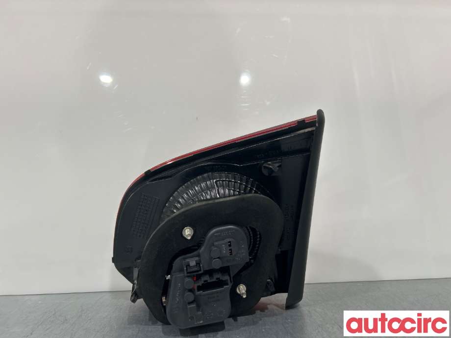 Baklykt venstre indre til VW Golf VI 2008-2012  (VOLKSWAGEN|5K0945093AA)
