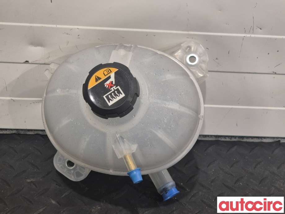 Ekspansjonstank til Hyundai Tucson 2015-2020 (HYUNDAI|25431D3600|)