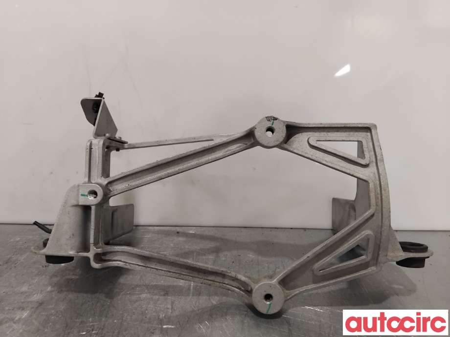 Diverse deler til Volvo XC40 2018-2024  (VOLVO|32352687|)