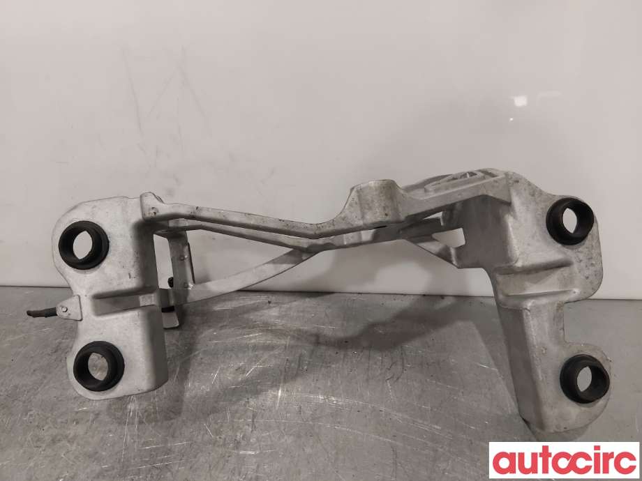 Diverse deler til Volvo XC40 2018-2024  (VOLVO|32352687|)