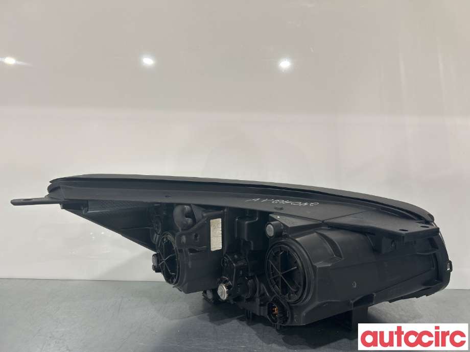 Frontlykt venstre halogen til Kia Soul 2014-2019 (Type II)  (KIA|92101E40101D)