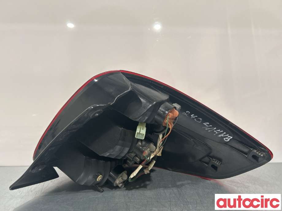 Baklykt venstre til Suzuki SX4 2009-2013 (Type I, Fase 2)  (SUZUKI|35670-79J00)