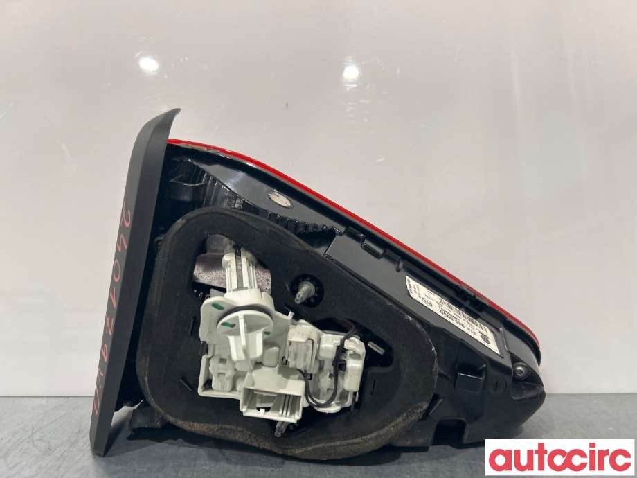 Baklykt venstre indre til VW Touran 2015-2021 (Type II)  (VOLKSWAGEN|5TA945093D)