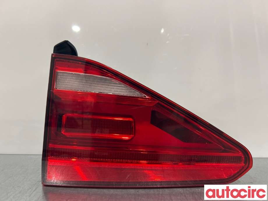 Baklykt høyre indre til VW Touran, 2015-2021 (Type II)  (VOLKSWAGEN|5TA945094D)