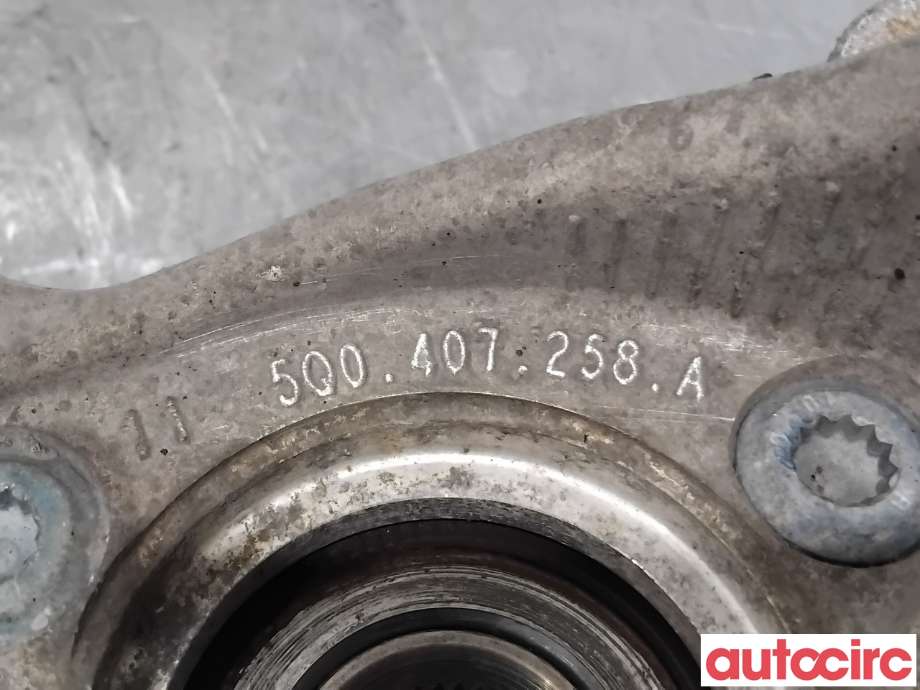 Hjulspindel høyre foran til VW Passat 2015-2019 (Fase 1) (B8) (B8) (VOLKSWAGEN|5Q0407254A|5Q0407258A|5QD407254F)