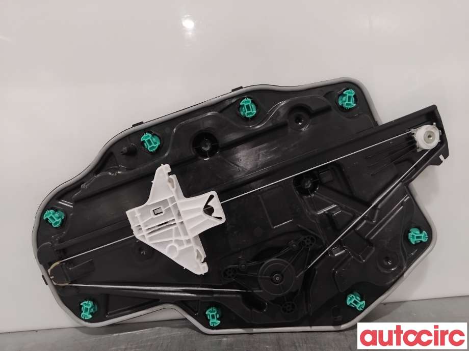 Ruteheis til VW ID.4 2020-->>  (VOLKSWAGEN|11A839461D|E31145-104|11A839401D)