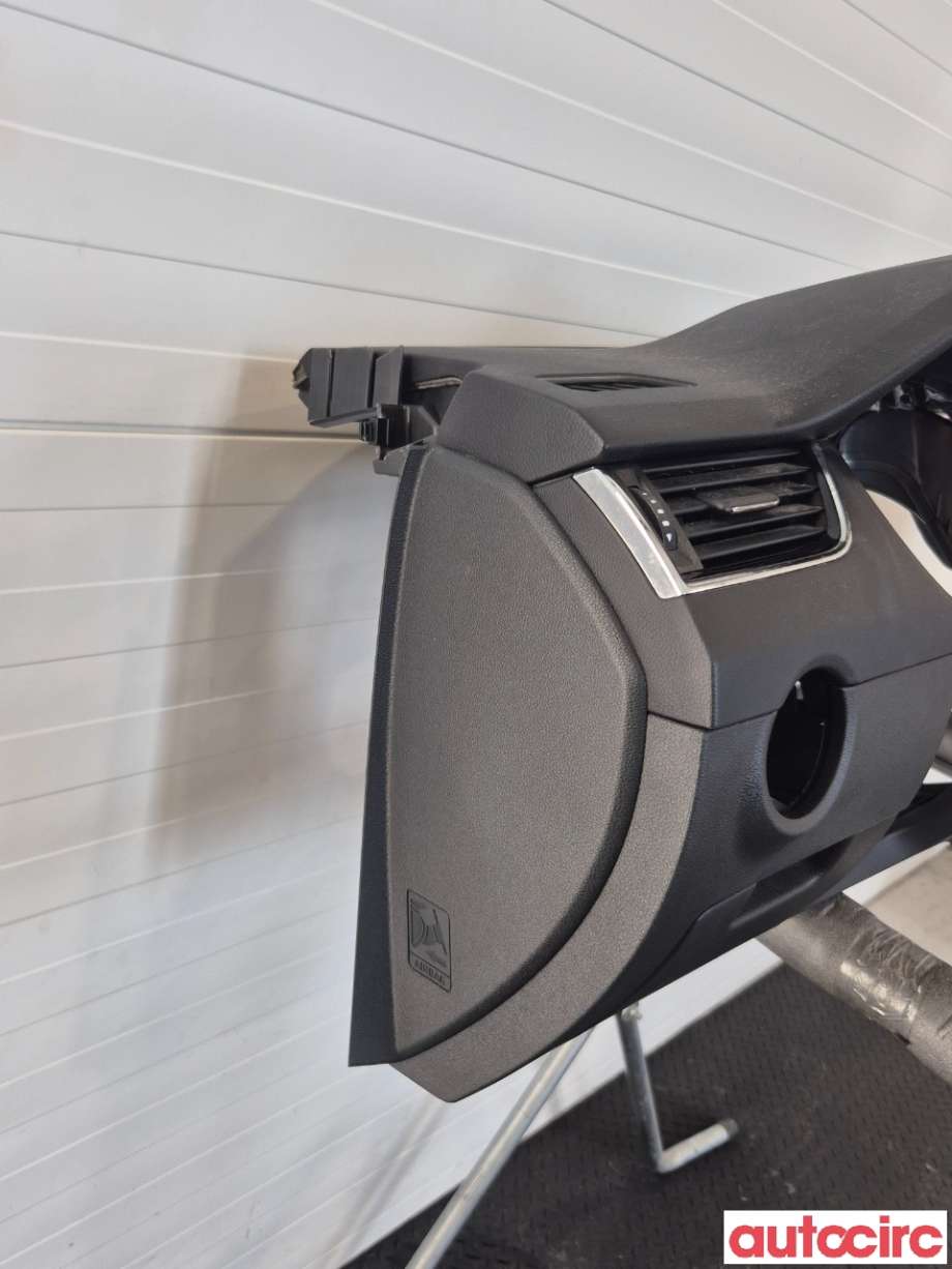 Dashbord til Škoda Octavia 2017-2020 (Type III, Fase 2)  (SKODA|5E1857007AK|)
