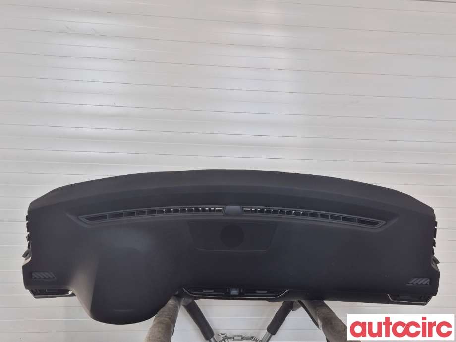 Dashbord til Škoda Octavia 2017-2020 (Type III, Fase 2)  (SKODA|5E1857007AK|)