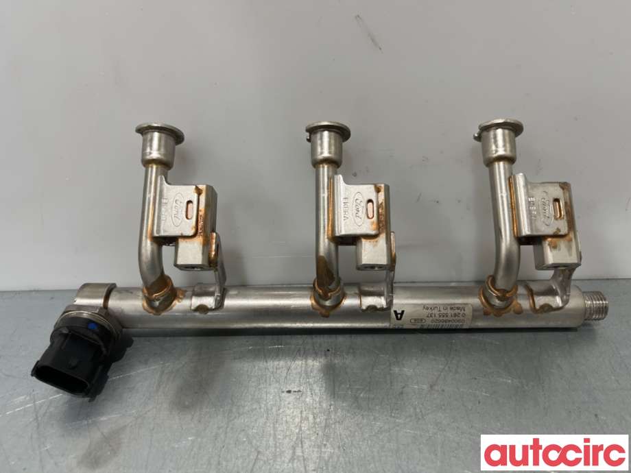 Dyseskinne (fuelrail) til Ford Focus, 2011-2014 (Type III, Fase 1)  (FORD|1798431)