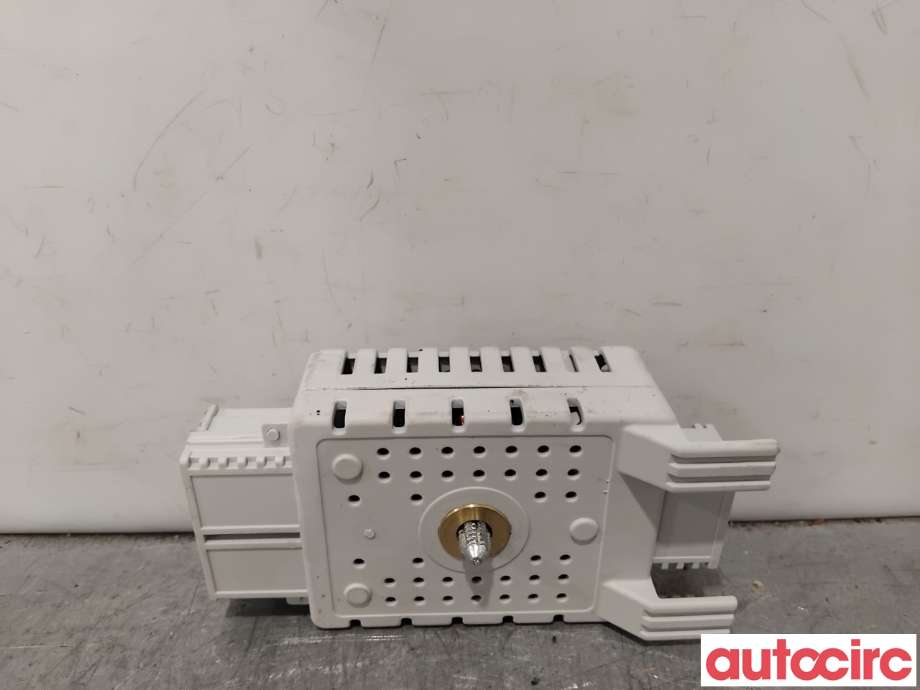 Antenne forsterker til Škoda Superb 2015-->> (Type III)  (SKODA|5Q0035570|)