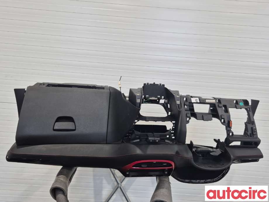 Dashbord til Peugeot 208, 2012-2019 (Type I)  (PEUGEOT|16090697ZD)