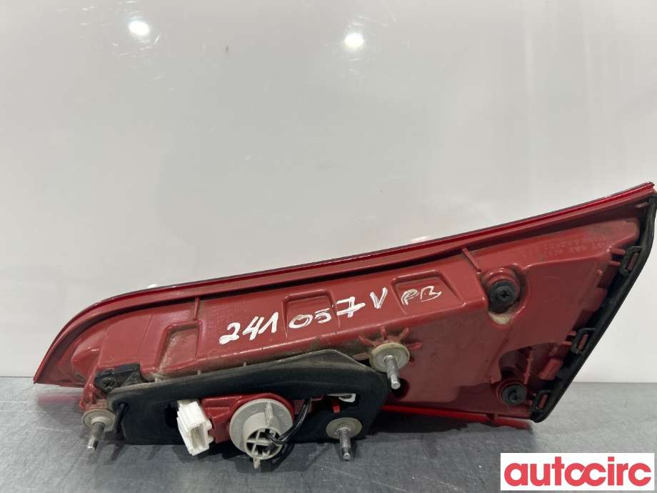 Baklykt venstre indre til Kia e-Soul 2019-->> (Type III)  (KIA|92403K0100)