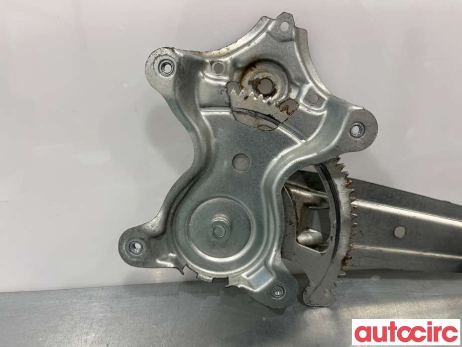 Ruteheis til Toyota RAV4 2009-2013 (Type III, Fase 2)  (TOYOTA|6980442040|)