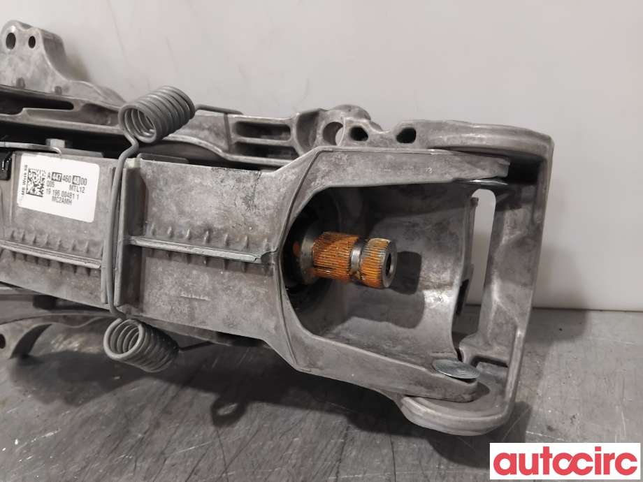 Rattaksel til Mercedes Vito 2014-->> (W447) (W447) (MERCEDES|A4474604800|)