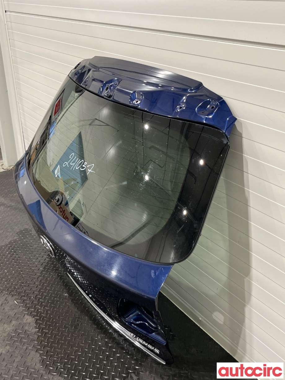 Bakluke til Toyota Avensis 2009-2015 (Type III, Fase 1)  (TOYOTA|6700505110)