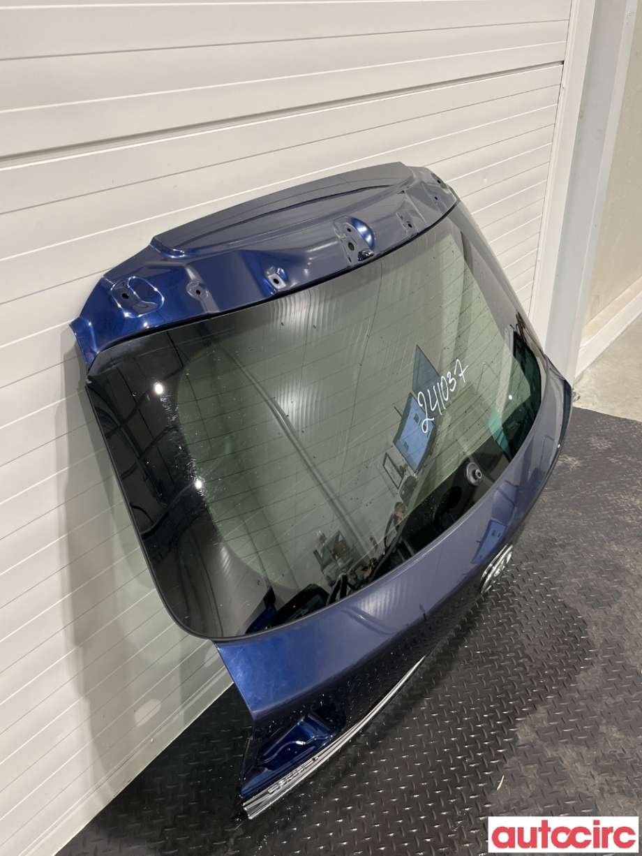 Bakluke til Toyota Avensis 2009-2015 (Type III, Fase 1)  (TOYOTA|6700505110)
