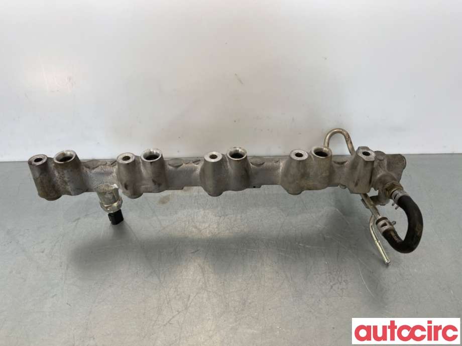 Dyseskinne (fuelrail) til Toyota Avensis 2003-2008 (Type II)  (TOYOTA|2380728024|)