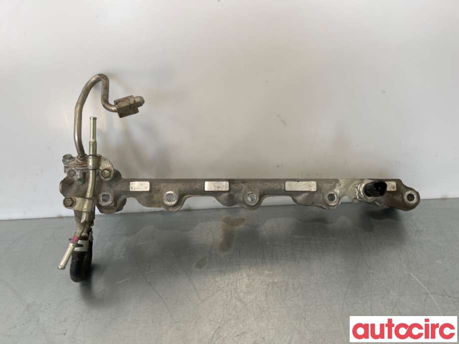 Dyseskinne (fuelrail) til Toyota Avensis 2003-2008 (Type II)  (TOYOTA|2380728024|)