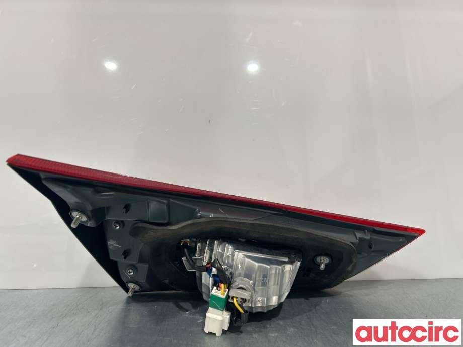 Baklykt høyre indre til Toyota Auris 2015-2019 (Type II, Fase 2)  (TOYOTA|8158102830)