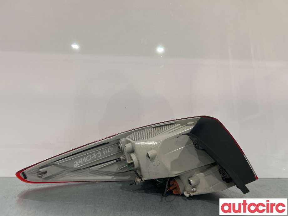 Baklykt høyre indre til Hyundai Ix35 2010-2015  (HYUNDAI|924022Y000)