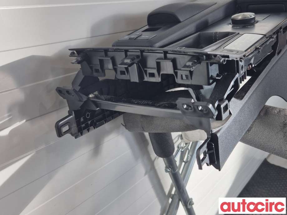 Innredning, Konsoll til Lexus IS 2013-2020 (Type III) (XE30) (XE30) (LEXUS|5881053471C3||5881053300C7)