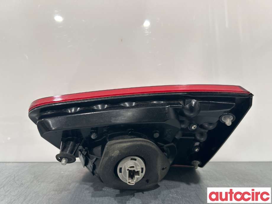 Baklykt venstre indre til Citroën C-Crosser 2007-2012  (CITROEN|6350EK)