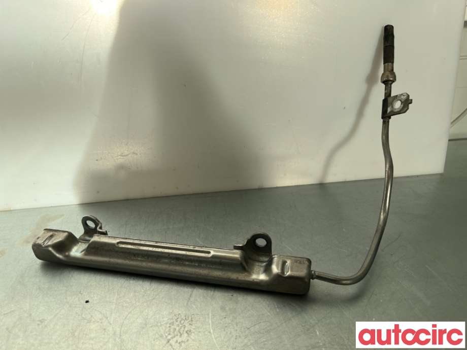 Dyseskinne (fuelrail) til Toyota Prius +7 2012-2020 (Type III) (stasjonsvogn) (stasjonsvogn) (TOYOTA|2381437061|)