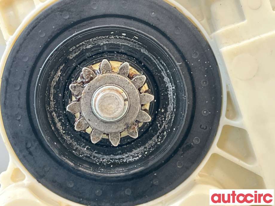 Ruteheis venstre bak til Ford Focus 2008-2010 (Type II, Fase 2)  (FORD|1776007||7M5T-14B543AD)