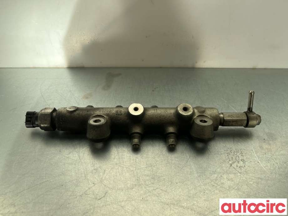 Dyseskinne (fuelrail) til Mazda 6 2008-2010 (Type II, Fase 1)  (MAZDA|RF7J-13-GC0|)