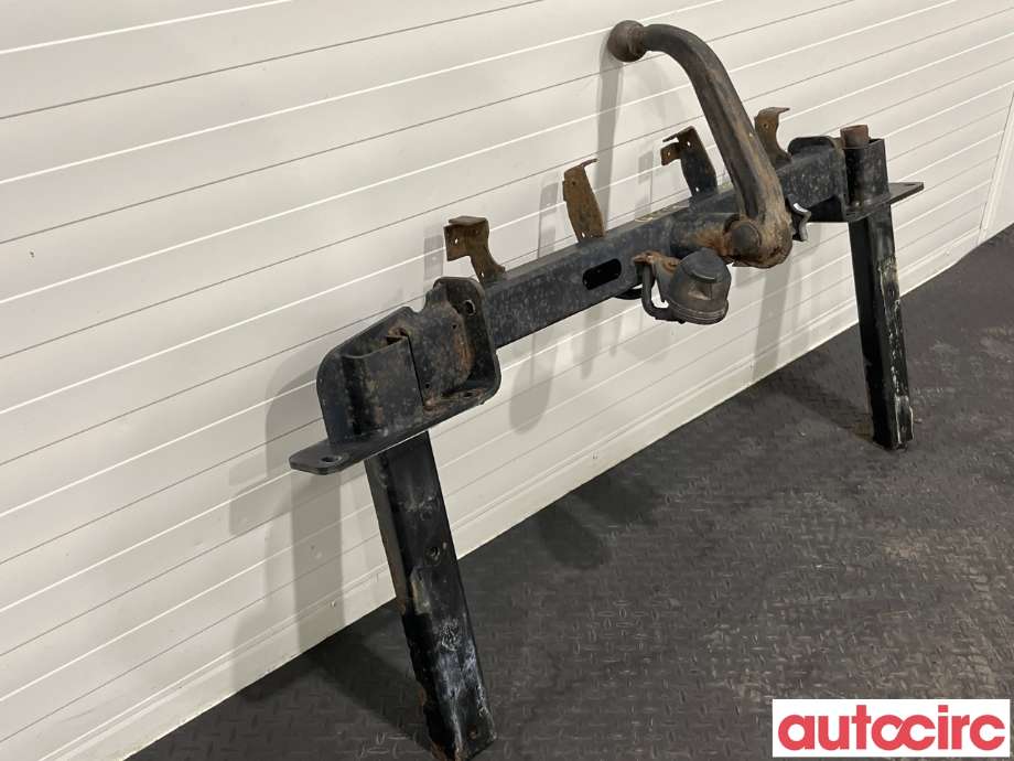 Hengerfeste til Opel Astra J 2010-2015  (OPEL|13320744)