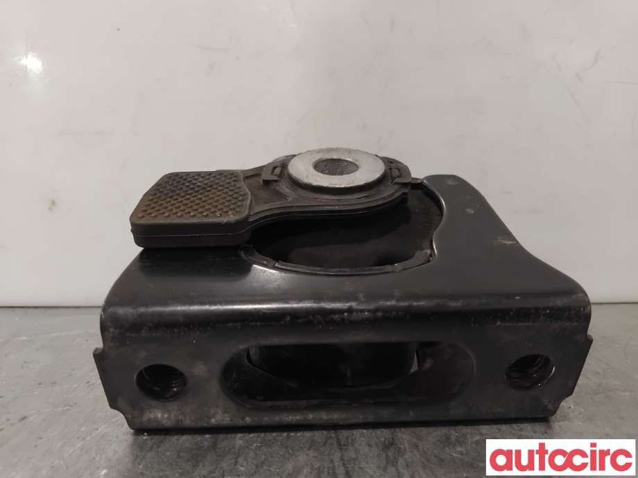 Motorfeste til Toyota RAV4 2016-2019 (Type IV, Fase 2)  (TOYOTA|1236136150|)