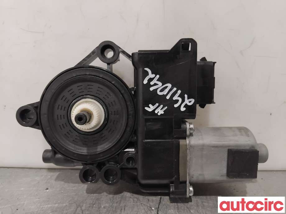 Ruteheis høyre foran til Hyundai i40 2012-2017 (HYUNDAI|824603Z010|F00S1A2934|82460-3Z010)